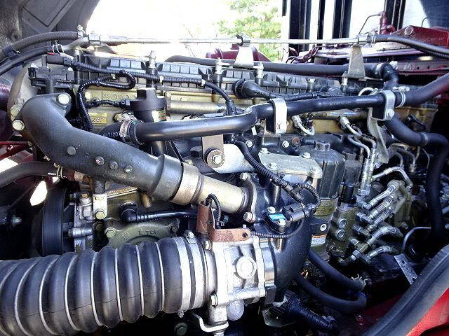 三菱ふそうスーパーグレート冷蔵冷凍ウイング大型（10t）[写真22]