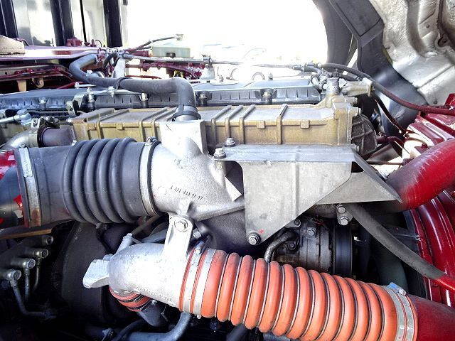 三菱ふそうスーパーグレート冷蔵冷凍ウイング大型（10t）[写真23]