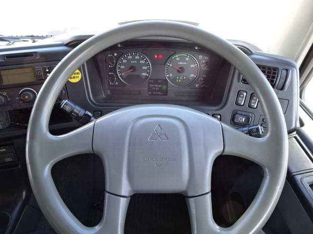 三菱ふそうスーパーグレート冷蔵冷凍ウイング大型（10t）[写真29]