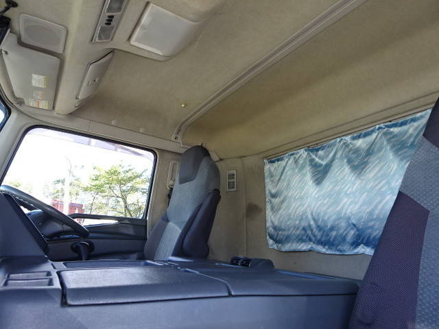 三菱ふそうスーパーグレート冷蔵冷凍ウイング大型（10t）[写真33]