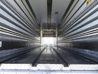 三菱ふそうスーパーグレート冷蔵冷凍ウイング大型（10t）[写真09]