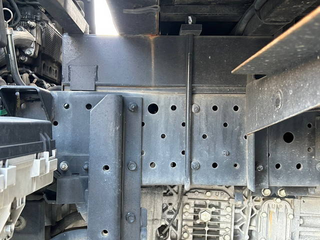 いすゞエルフボトルバン小型（2t・3t）[写真17]