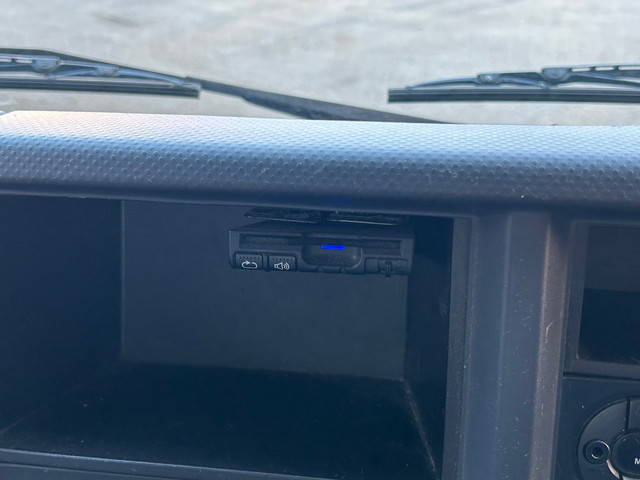 いすゞエルフボトルバン小型（2t・3t）[写真22]