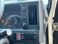 いすゞエルフボトルバン小型（2t・3t）[写真25]