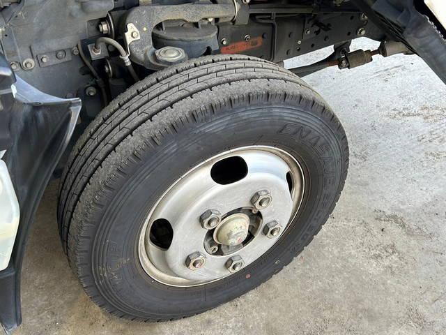 いすゞエルフボトルバン小型（2t・3t）[写真31]