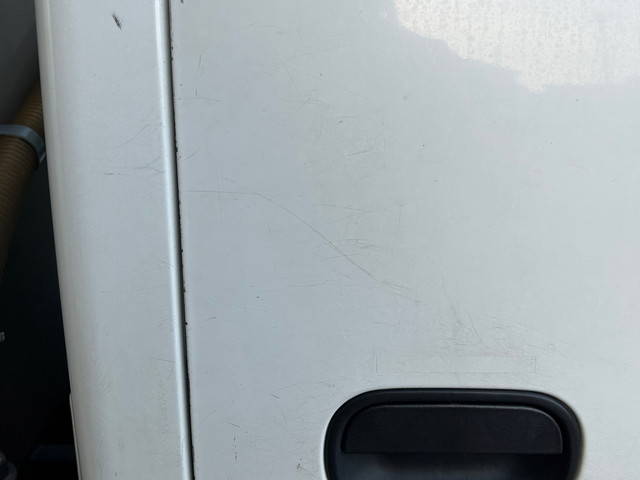 いすゞエルフボトルバン小型（2t・3t）[写真36]