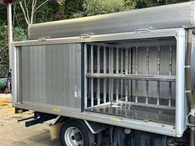 いすゞエルフボトルバン小型（2t・3t）[写真07]