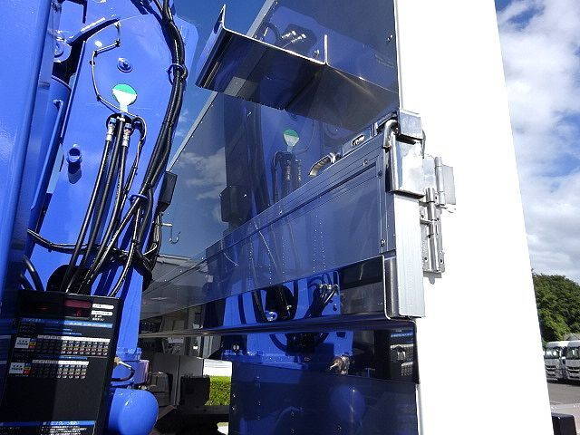 三菱ふそうグレートセルフクレーン4段大型（10t）[写真15]