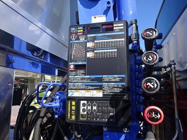 三菱ふそうグレートセルフクレーン4段大型（10t）[写真22]