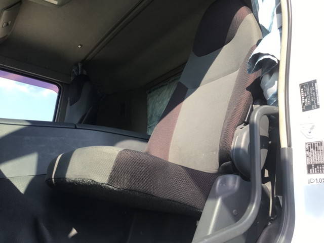 三菱ふそうスーパーグレートダンプ大型（10t）[写真31]