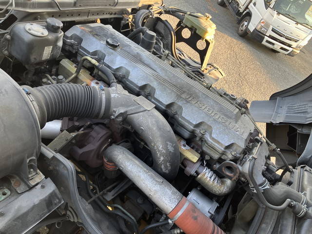 三菱ふそうスーパーグレートトレーラーヘッド（トラクターヘッド）大型（10t）[写真23]