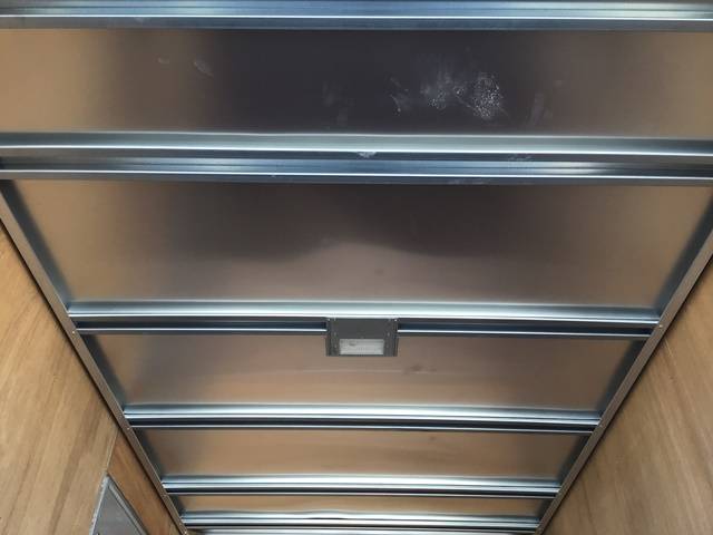 いすゞエルフアルミバン小型（2t・3t）[写真13]