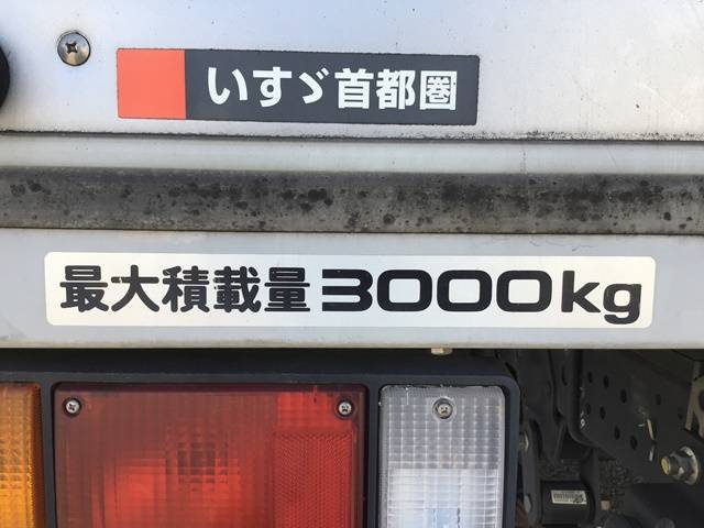 いすゞエルフアルミバン小型（2t・3t）[写真19]