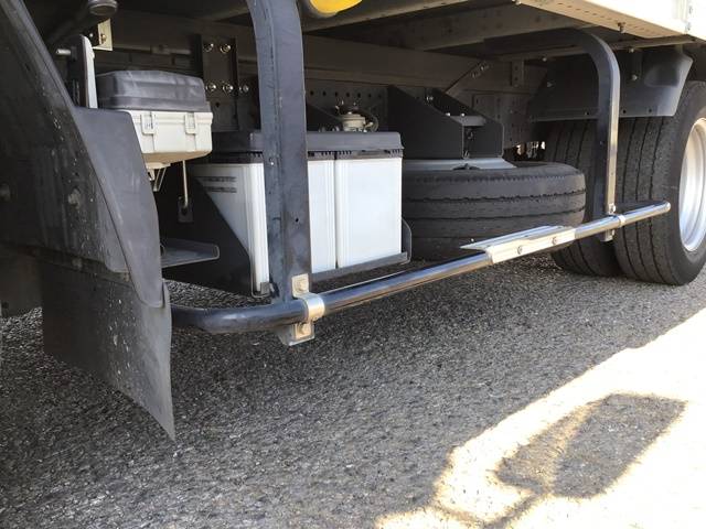 いすゞエルフアルミバン小型（2t・3t）[写真21]