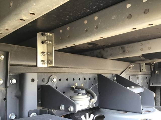 いすゞエルフアルミバン小型（2t・3t）[写真25]