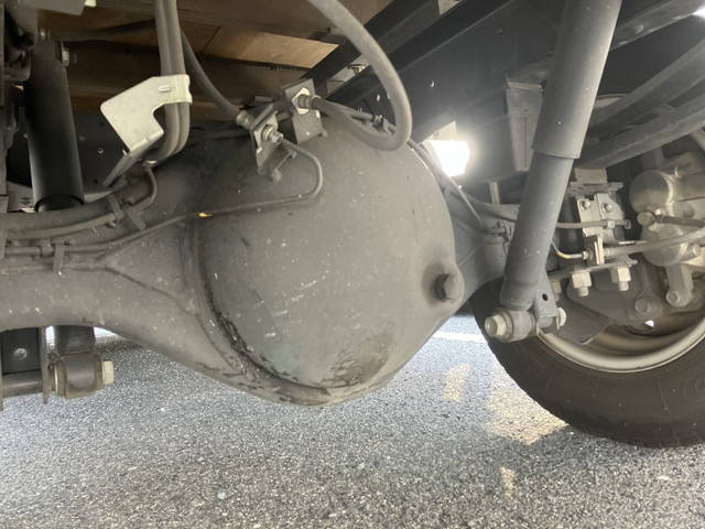 いすゞエルフ平ボディ小型（2t・3t）[写真17]