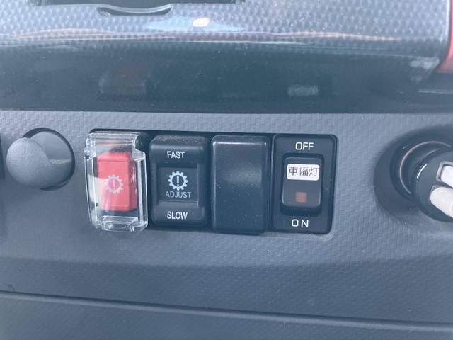 いすゞエルフ平ボディ小型（2t・3t）[写真29]