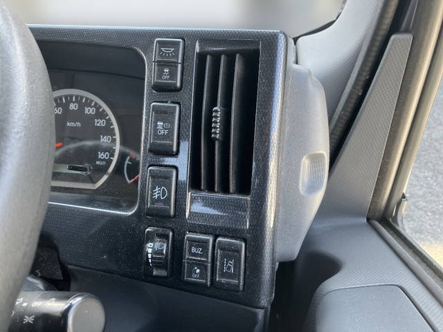 いすゞエルフ平ボディ小型（2t・3t）[写真31]