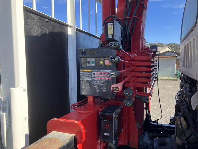 いすゞフォワードクレーン4段中型（4t）[写真16]