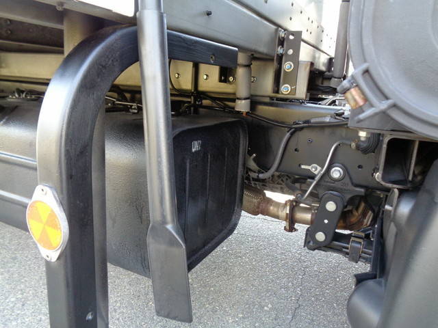 日野デュトロ冷凍車（冷蔵車）小型（2t・3t）[写真27]