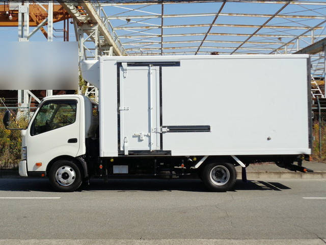 日野デュトロ冷凍車（冷蔵車）小型（2t・3t）[写真05]