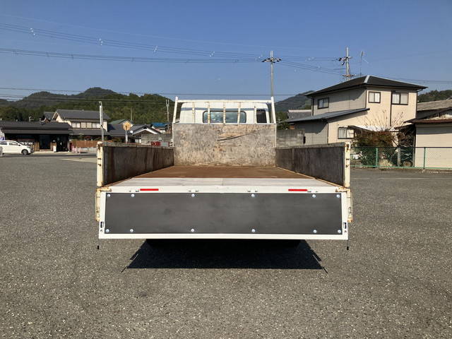 三菱ふそうキャンター平ボディ小型（2t・3t）[写真10]