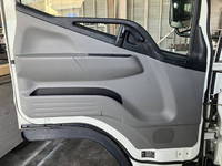 三菱ふそうキャンター平ボディ小型（2t・3t）[写真25]