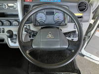 三菱ふそうキャンター平ボディ小型（2t・3t）[写真32]