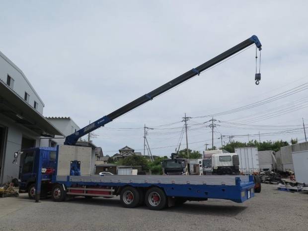 いすゞギガセルフクレーン4段大型（10t）[写真10]