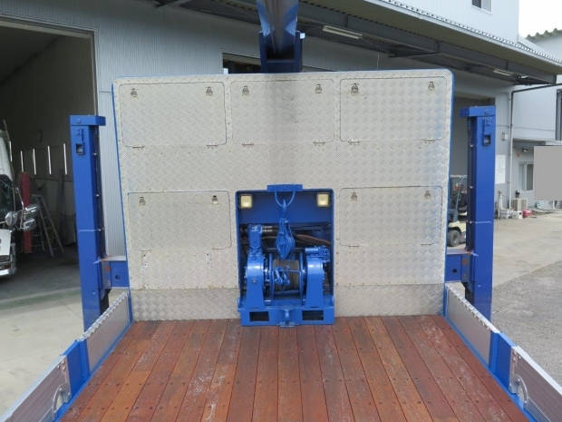 いすゞギガセルフクレーン4段大型（10t）[写真11]