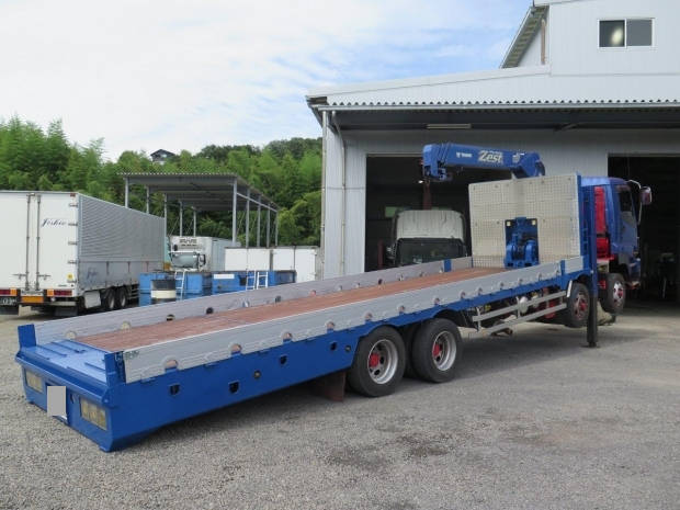 いすゞギガセルフクレーン4段大型（10t）[写真04]