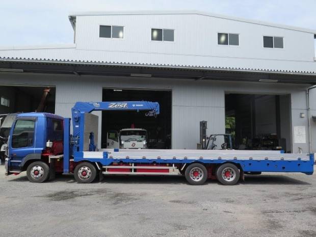 いすゞギガセルフクレーン4段大型（10t）[写真08]