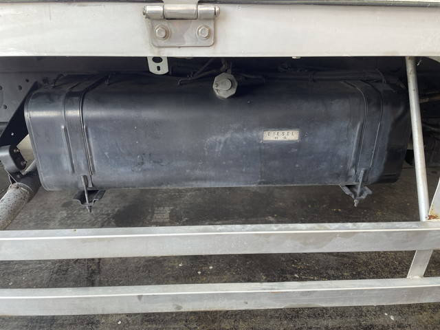 三菱ふそうキャンターアルミウイング小型（2t・3t）[写真19]