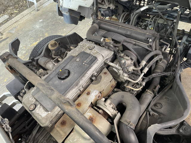 三菱ふそうキャンターアルミウイング小型（2t・3t）[写真25]