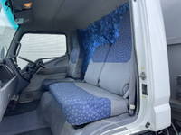 三菱ふそうキャンターアルミウイング小型（2t・3t）[写真29]