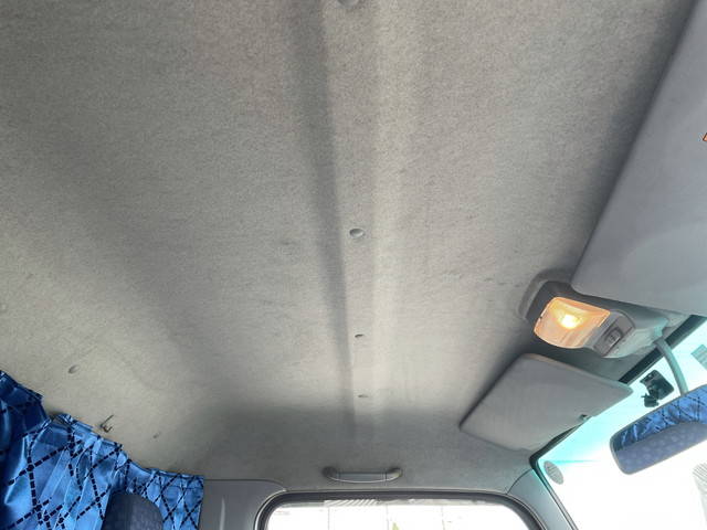 三菱ふそうキャンターアルミウイング小型（2t・3t）[写真33]