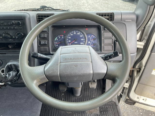 三菱ふそうキャンターアルミウイング小型（2t・3t）[写真34]