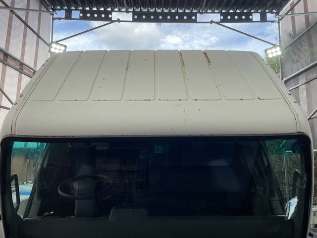 三菱ふそうキャンターアルミウイング小型（2t・3t）[写真07]