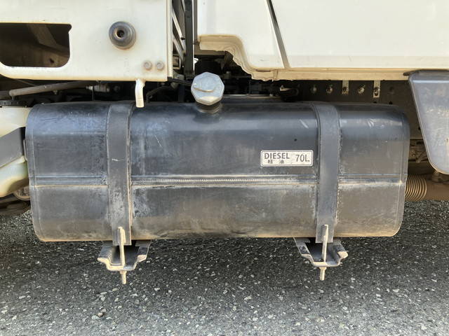 三菱ふそうキャンターダブルキャブ（Wキャブ）小型（2t・3t）[写真13]