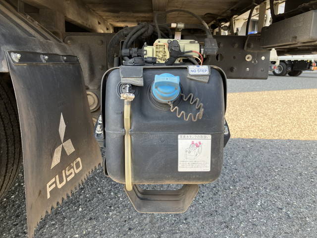 三菱ふそうキャンターダブルキャブ（Wキャブ）小型（2t・3t）[写真14]