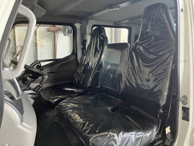 三菱ふそうキャンターダブルキャブ（Wキャブ）小型（2t・3t）[写真22]