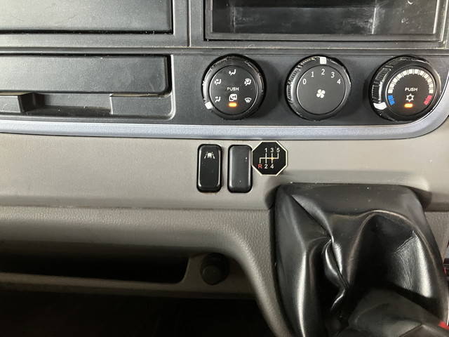 三菱ふそうキャンターダブルキャブ（Wキャブ）小型（2t・3t）[写真36]