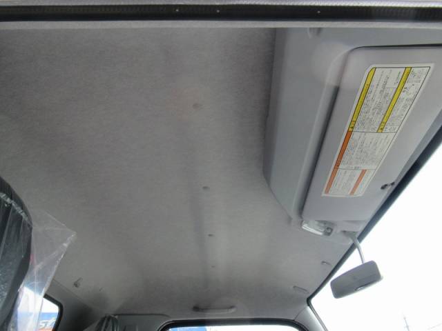 三菱ふそうキャンタークレーン4段小型（2t・3t）[写真17]