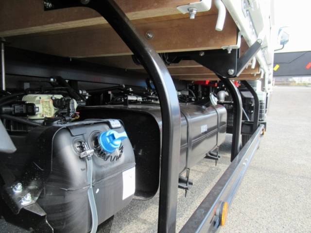 三菱ふそうキャンタークレーン4段小型（2t・3t）[写真09]