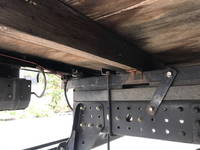 三菱ふそうキャンター平ボディ小型（2t・3t）[写真10]