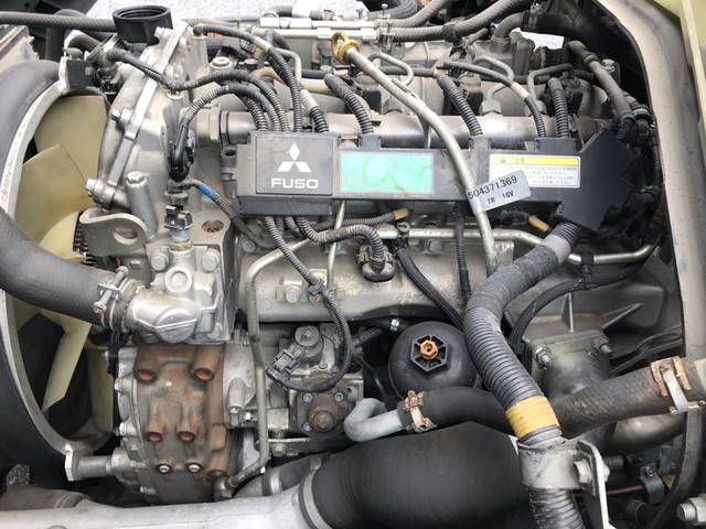三菱ふそうキャンター平ボディ小型（2t・3t）[写真19]