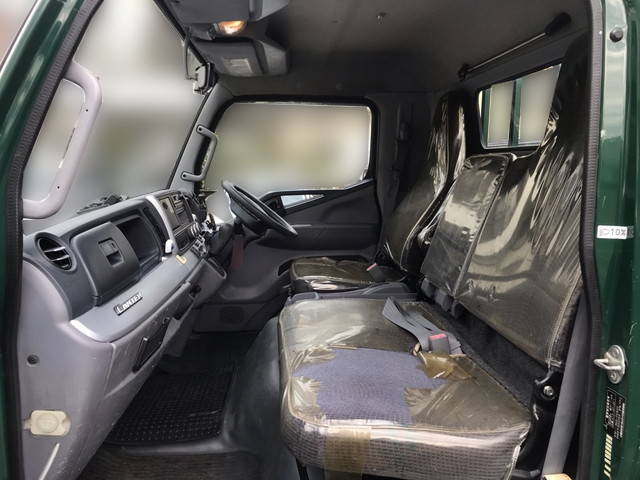 三菱ふそうキャンター平ボディ小型（2t・3t）[写真28]