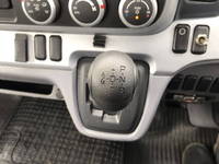 三菱ふそうキャンター平ボディ小型（2t・3t）[写真32]