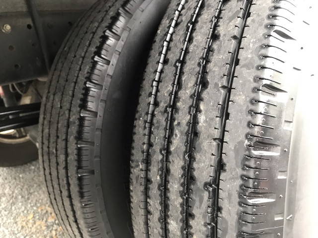 三菱ふそうキャンター平ボディ小型（2t・3t）[写真08]