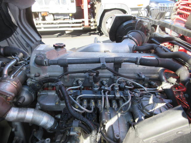 UDトラックスコンドルクレーン5段増トン（6t・8t）[写真31]